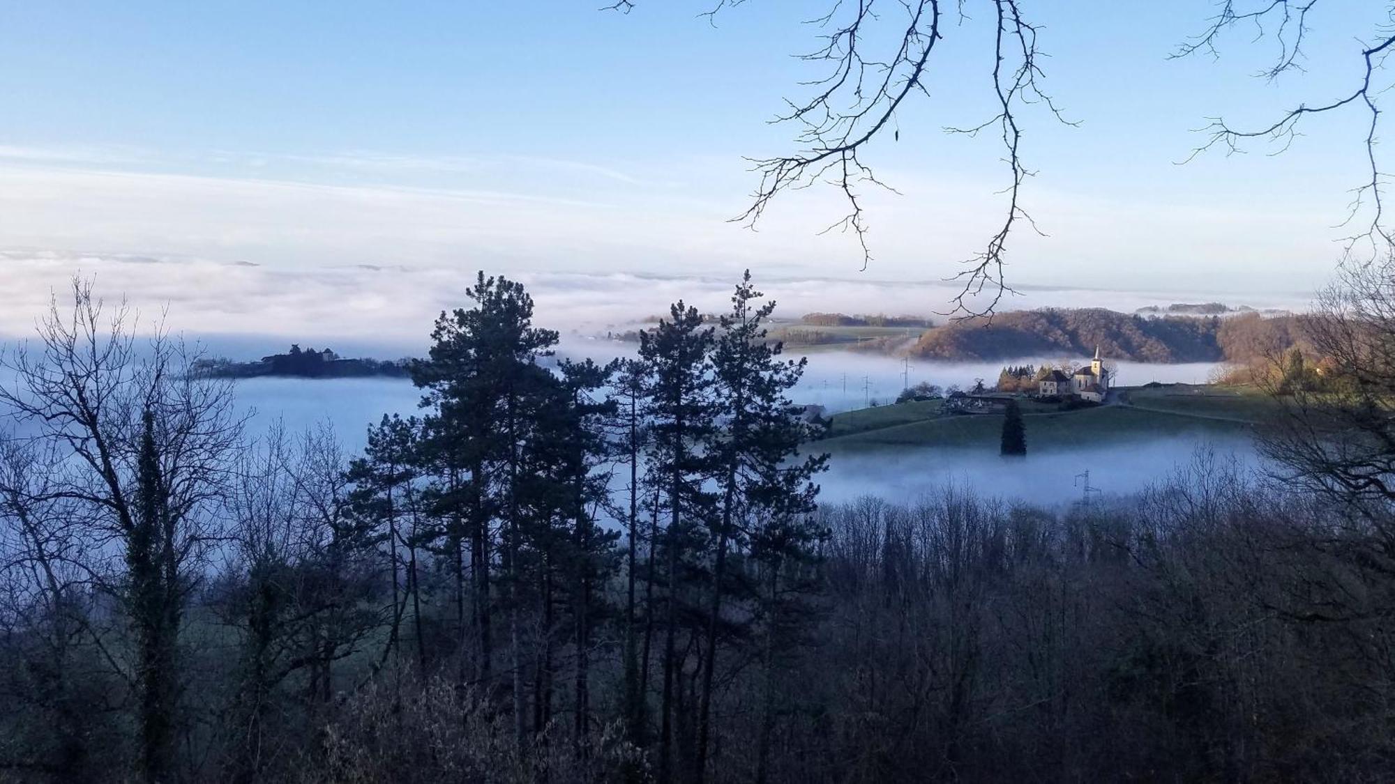 Un Pied Devant L'Autre Sainte-Marie-D'Alvey 외부 사진